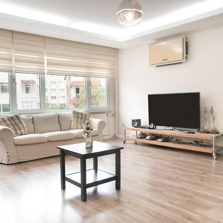 Central And Vibrant Flat With Balcony In Besiktas Κωνσταντινούπολη Εξωτερικό φωτογραφία
