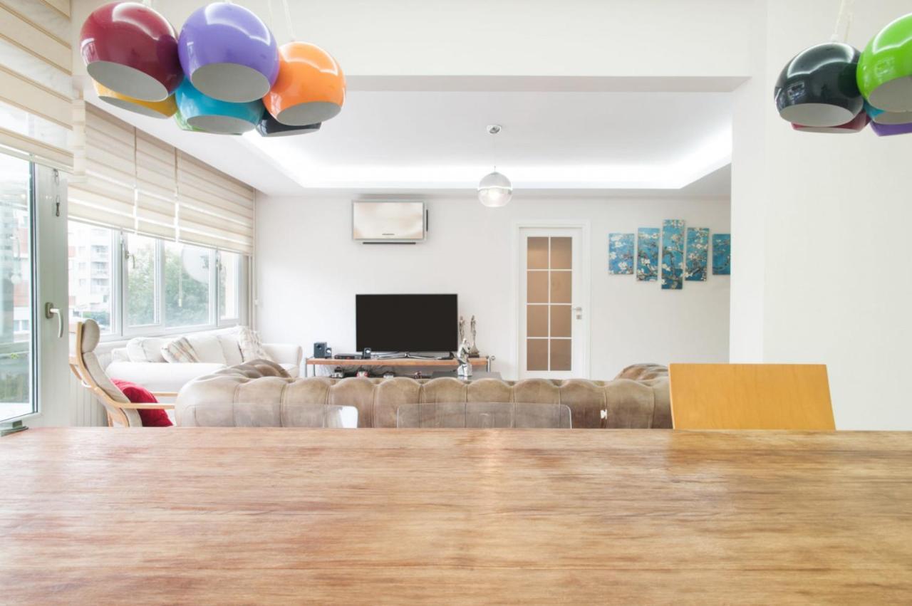 Central And Vibrant Flat With Balcony In Besiktas Κωνσταντινούπολη Εξωτερικό φωτογραφία