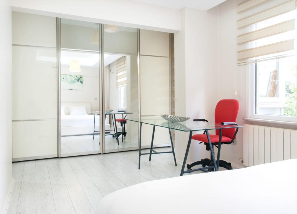Central And Vibrant Flat With Balcony In Besiktas Κωνσταντινούπολη Εξωτερικό φωτογραφία