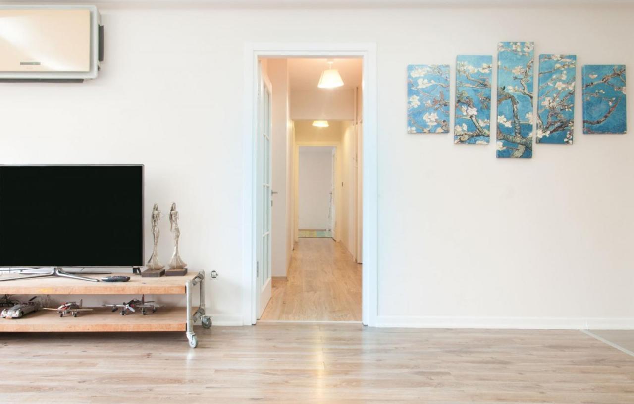 Central And Vibrant Flat With Balcony In Besiktas Κωνσταντινούπολη Εξωτερικό φωτογραφία